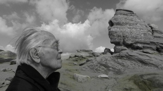 Un ultim omagiu filozofului și eseistului Mihai Şora, la Biserica Albă din Bucureşti