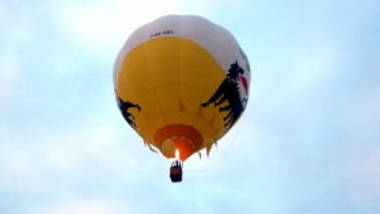 China a făcut apel la calm, după ce SUA au anunţat că un balon chinez de supraveghere se deplasează în spaţiul aerian american