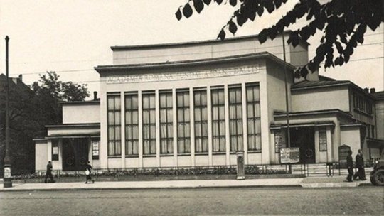 „Reînnodarea unei tradiţii”