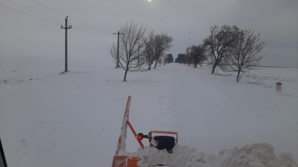 Pompierii, jandarmii, salvamontiștii și medicii - operaţiuni de salvare dificile