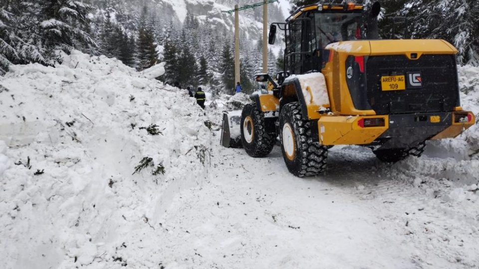 58 de persoane blocate la cabana Capra de pe Transfăgărășan, evacuate în siguranță