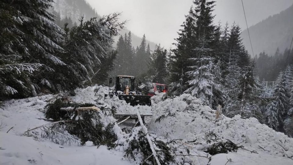 Risc de avalanşă în mai multe zone montane