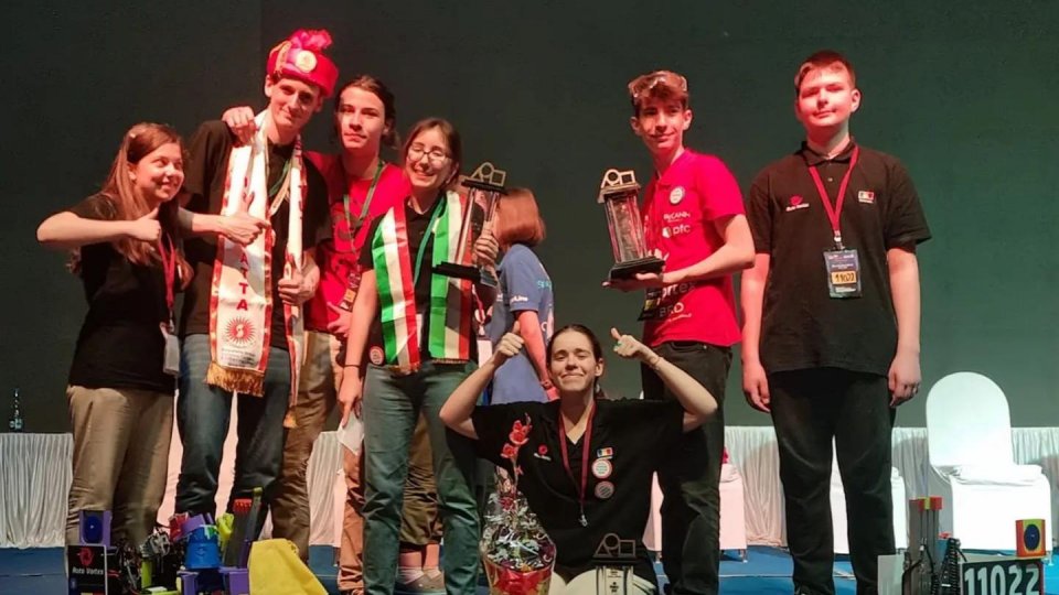Echipa de Robotică a României "AutoVortex" a câștigat locul 1 la concursul internațional de profil din India