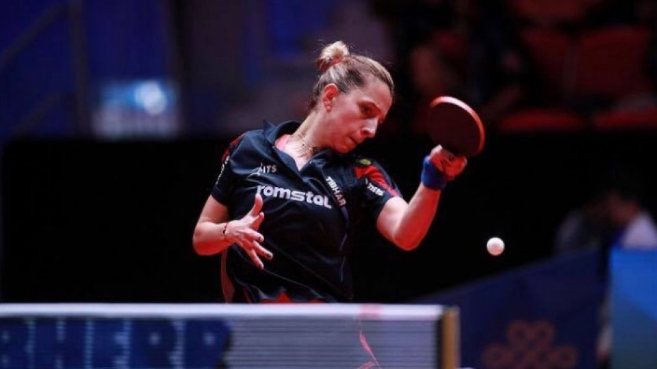 Turneul de tenis de masa de la Singapore: Elizabeta SAMARA a învins-o cu 3-2 pe campioana olimpică - chinezoaica Chen MENG