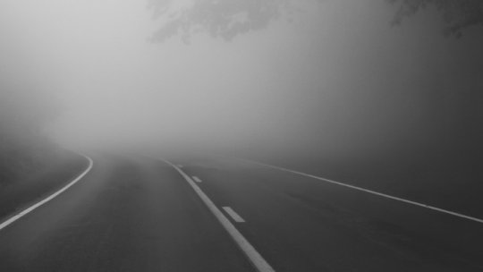 Vizibilitate redusă din cauza ceţii pe autostrada Bucureşti - Constanţa