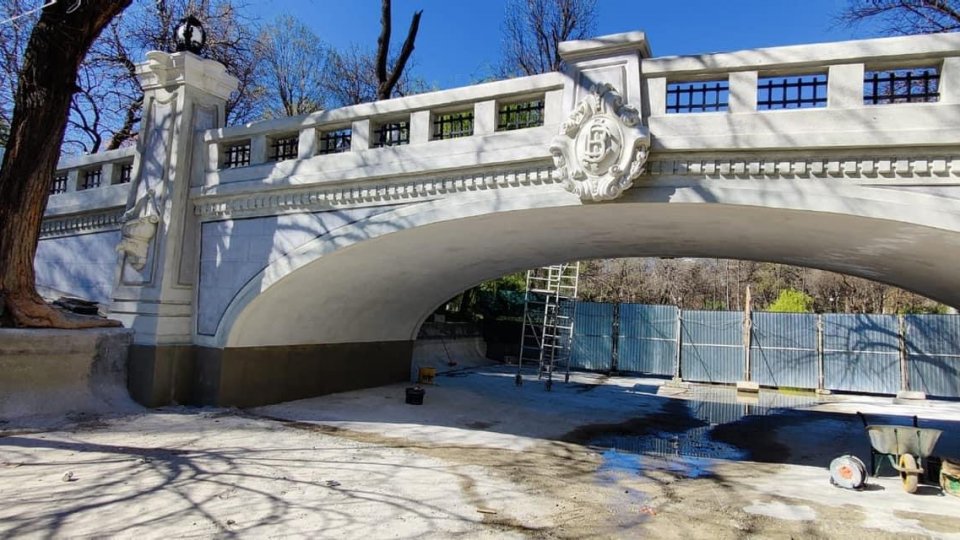 Podul Mare din Cișmigiu a fost reabilitat