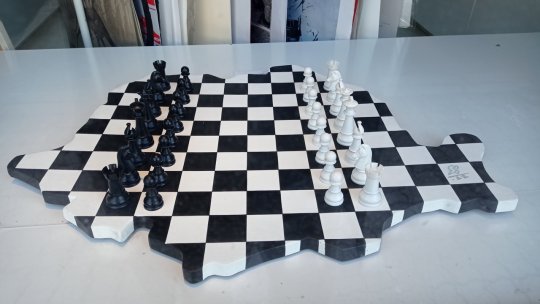 Proiect al Federaţiei Române de Şah privind predarea şahului la clasele a III-a şi a IV-a