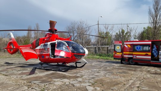 Intervenție de urgență a unui elicopter SMURD pentru salvarea unui copil de 3 ani cu afecțiuni pulmonare