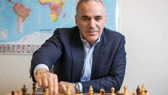 Multiplul campion mondial de șah Gari Kasparov revine la București