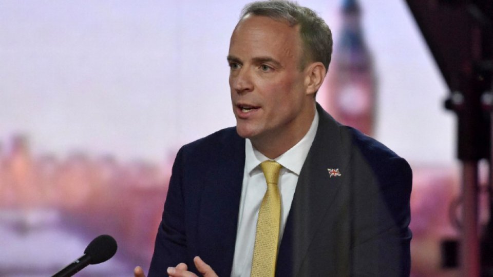 Acuzat de hărţuire şi comportament agresiv, viceprim-ministrul britanic Dominic Raab şi-a anunţat demisia