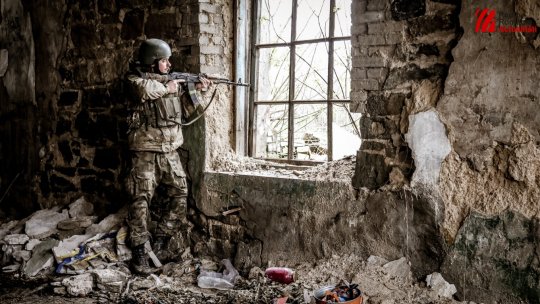 Bakmut: Reacții din linia întâi la vizita secretarului general al NATO în Ucraina