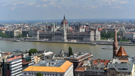 Papa Francisc a început o vizită de trei zile în Ungaria