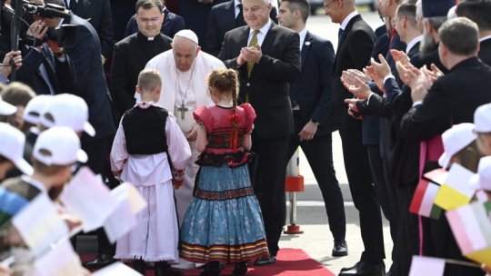Aflat în vizită la Budapesta, Papa Francisc cere Europei să nu cadă pradă populismului