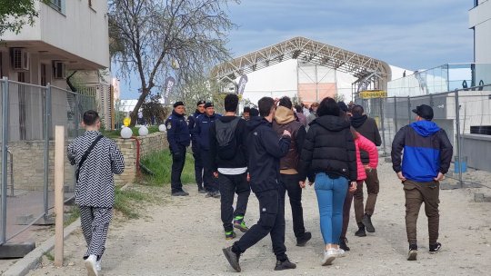 Mii de tineri participă la festivalurile de muzică în Mamaia și Costinești