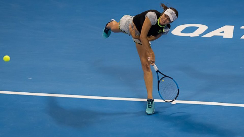 Monica Niculescu si japoneza Makoto Ninomiya  s-au calificat in sferturile probei de dublu din cadrul turneului de tenis de la Madrid.