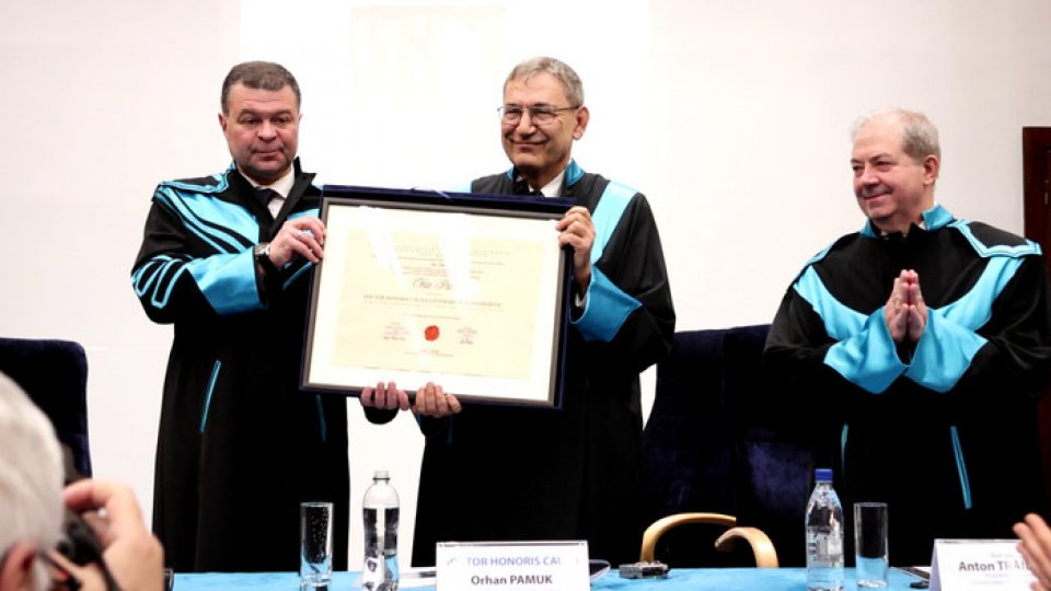 Scriitorul turc, Orhan Pamuk, a primit titlul de Doctor Honoris Causa al Universităţii de Vest din Timişoara