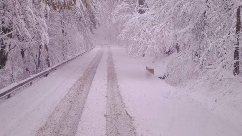 Meteorologii au extins și prelungit avertizările de vreme severă