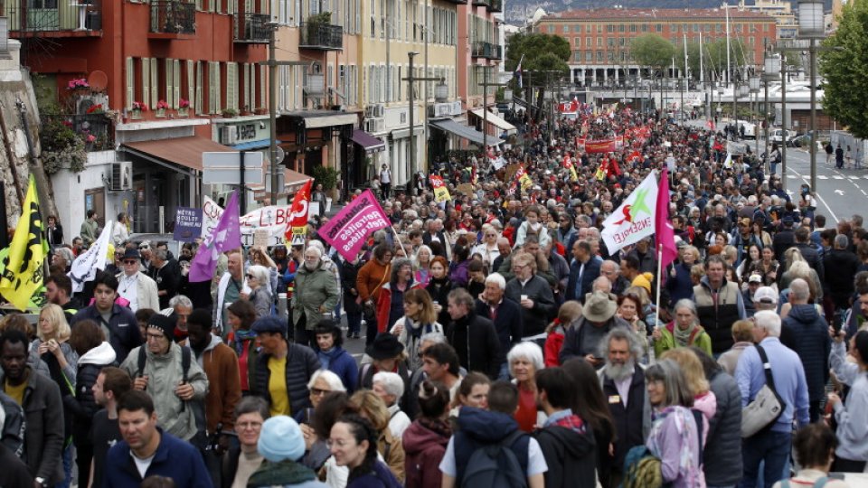 Sute de manifestaţii programate în Franța de 1 mai