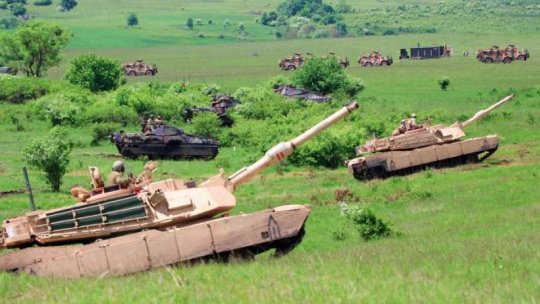 Franța s-a angajat să trimită în Ucraina câteva zeci de vehicule militare blindate și tancuri ușoare