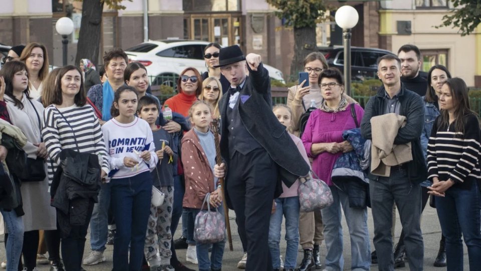 Femeile din Ucraina iau locul bărbaţilor înrolaţi şi muncesc în mine şi fierării