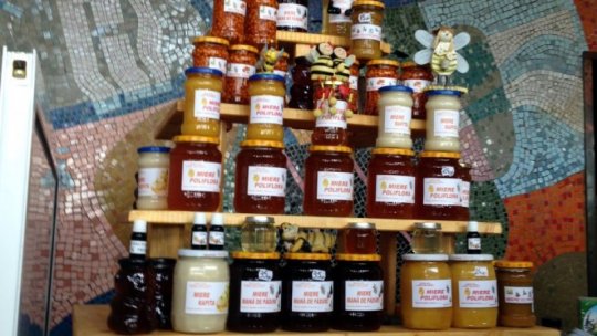 Tărg de miere la Muzeul Satului din Capitală