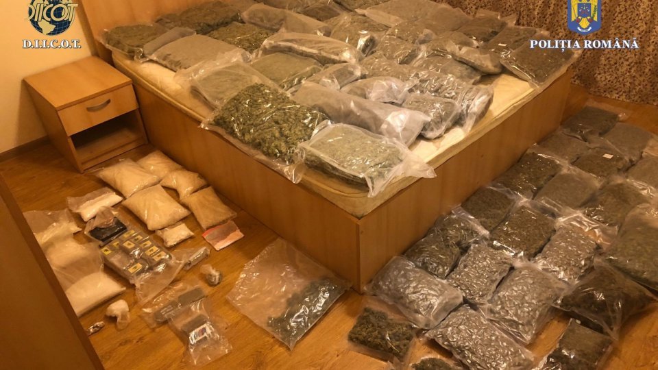 Peste 90 de kilograme de droguri, confiscate de Poliția Română