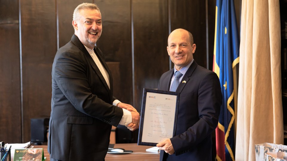 Distincție oferită de Ambasada Israelului președintelui director general al Radio România