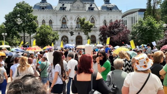 Activitatea revine la normal în grădiniţe, şcoli şi licee, după suspendarea grevei din învăţământul preuniversitar