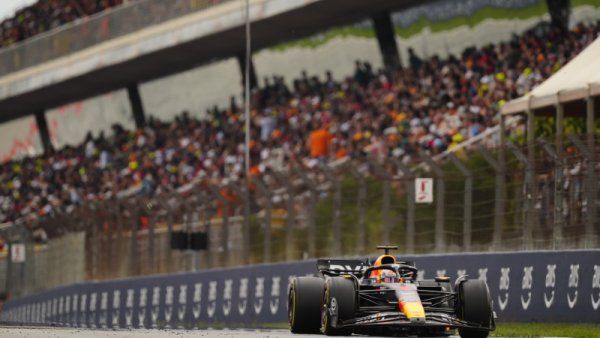 Olandezul Max Verstappen a câştigat a şaptea etapă a Campionatului Mondial de Formula 1