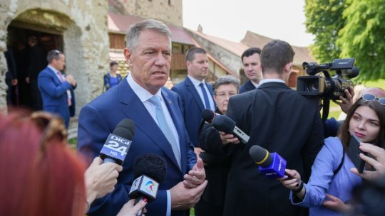 Preşedintele Klaus Iohannis reprezintă România la reuniunea la nivel înalt a statelor din formatul Bucureşti 9, de la Bratislava