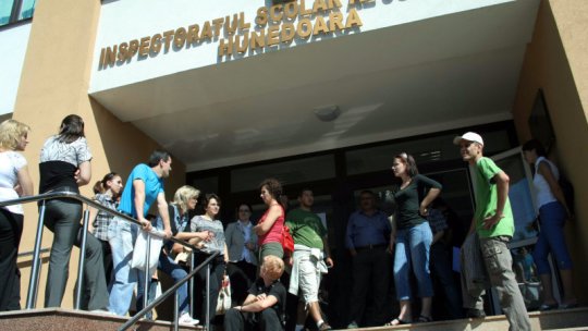 Peste 32.000 de candidați vor susține proba scrisă la examenul de titularizare în învățământul preuniversitar