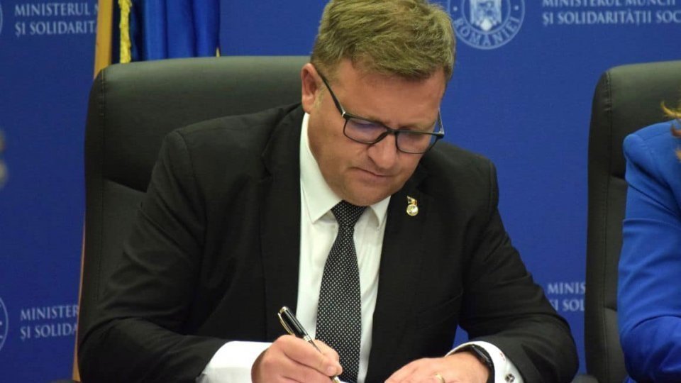 News Alert: Ministrul Muncii, Marius Budăi, și-a dat demisia