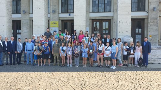Copiii militarilor ucraineni care au participat la eliberarea regiunilor Herson și Zaporojie vizitează România