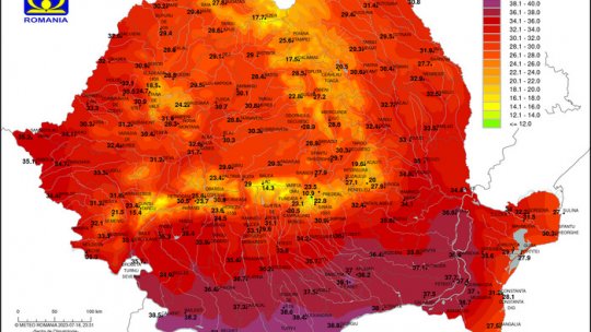 Vremea la extreme în ţara noastră : furtuni şi caniculă cel puţin până mâine