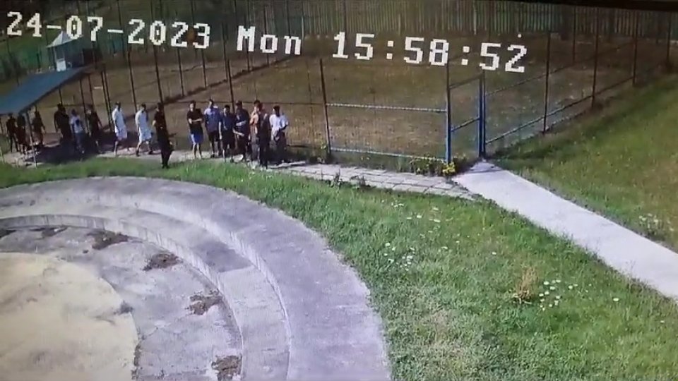 Ministrul justiției, Alina Gorghiu, a demis conducerea Centrului educativ din Buziaș. Un tânăr deținut în centru a fost snopit în bătaie de doi polițiști