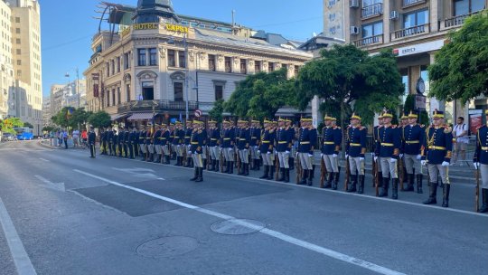 În toate garnizoanele din țară este sărbătorită Ziua Imnului Național