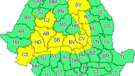 Cod galben de averse şi fulgere ce vizează 20 de judeţe situate în Transilvania şi nord-vestul Moldovei