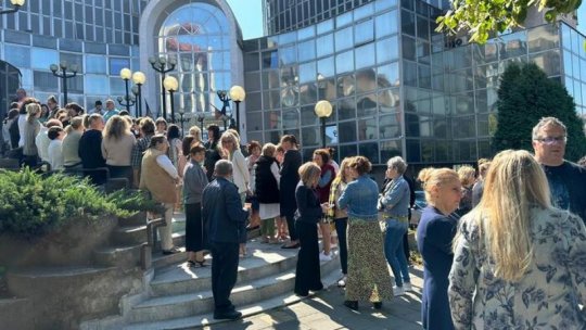 În Ministerul de Finanţe nimeni nu va fi concediat - au anunţat sindicatele după încheierea unui protocol