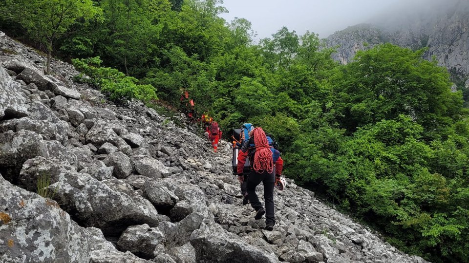 Turist salvat cu elicopterul din Parâng