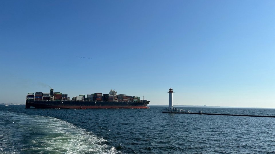 Oficialii ucraineni anunță că o navă portcontainer a părăsit portul Odesa