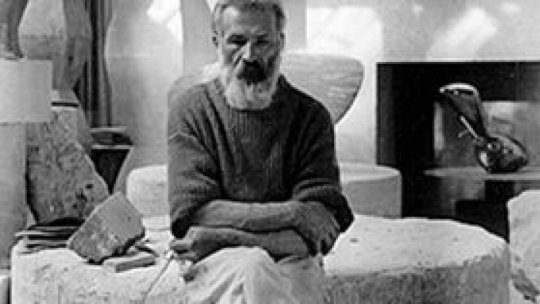 "Sărutul" lui Constantin Brâncuşi urmează să ajungă la Art Safari Love Edition din Centrul Vechi al Capitalei