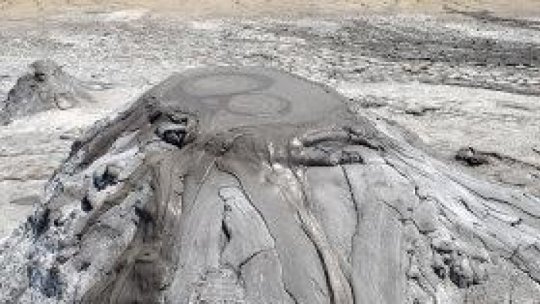 Proiectul de refacere a drumului de acces spre Rezervația Vulcanii Noroioși, în faza de licitație