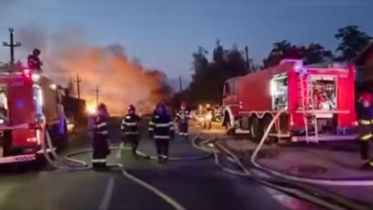 Primele probe prelevate de la locul exploziilor de la Crevedia au ajuns la experții din Petroșani