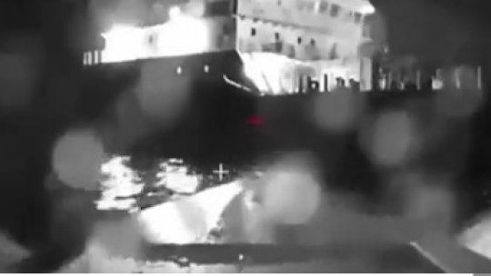 Un petrolier rusesc "a fost lovit de drone ucrainene" în Strâmtoarea Kerci