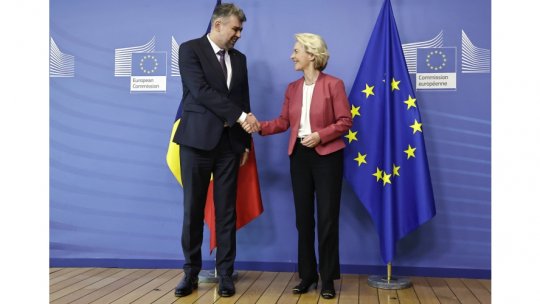 Comisia Europeană „ar putea fi de acord cu un deficit mai mare decât cel asumat de guvernul de la București”