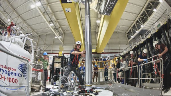 CERN: Un studiu arată felul în care antimateria răspunde la gravitaţie, confirmând teoriile lui Einstein