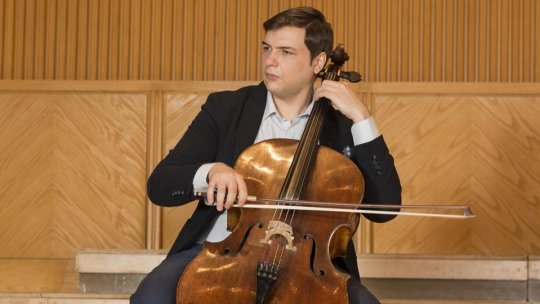 Faimosul violoncelist român Andrei Ioniţă, pe scena Sălii Palatului, la Festivalul Internaţional "George Enescu"