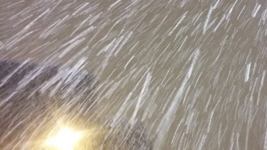 Meteorologii anunţă ninsoare şi depunere de strat de zăpadă în Bucureşti