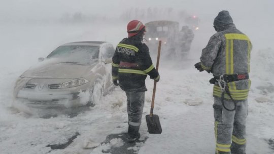 Şase judeţe au fost afectate de vremea nefavorabilă