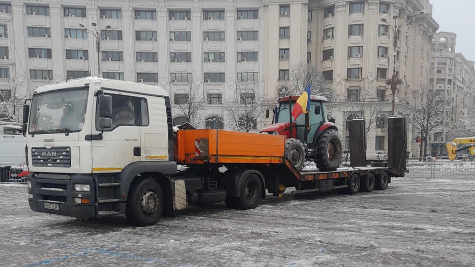 FOTO: Protest al transportatorilor în Piaţa Constituţiei din Bucureşti